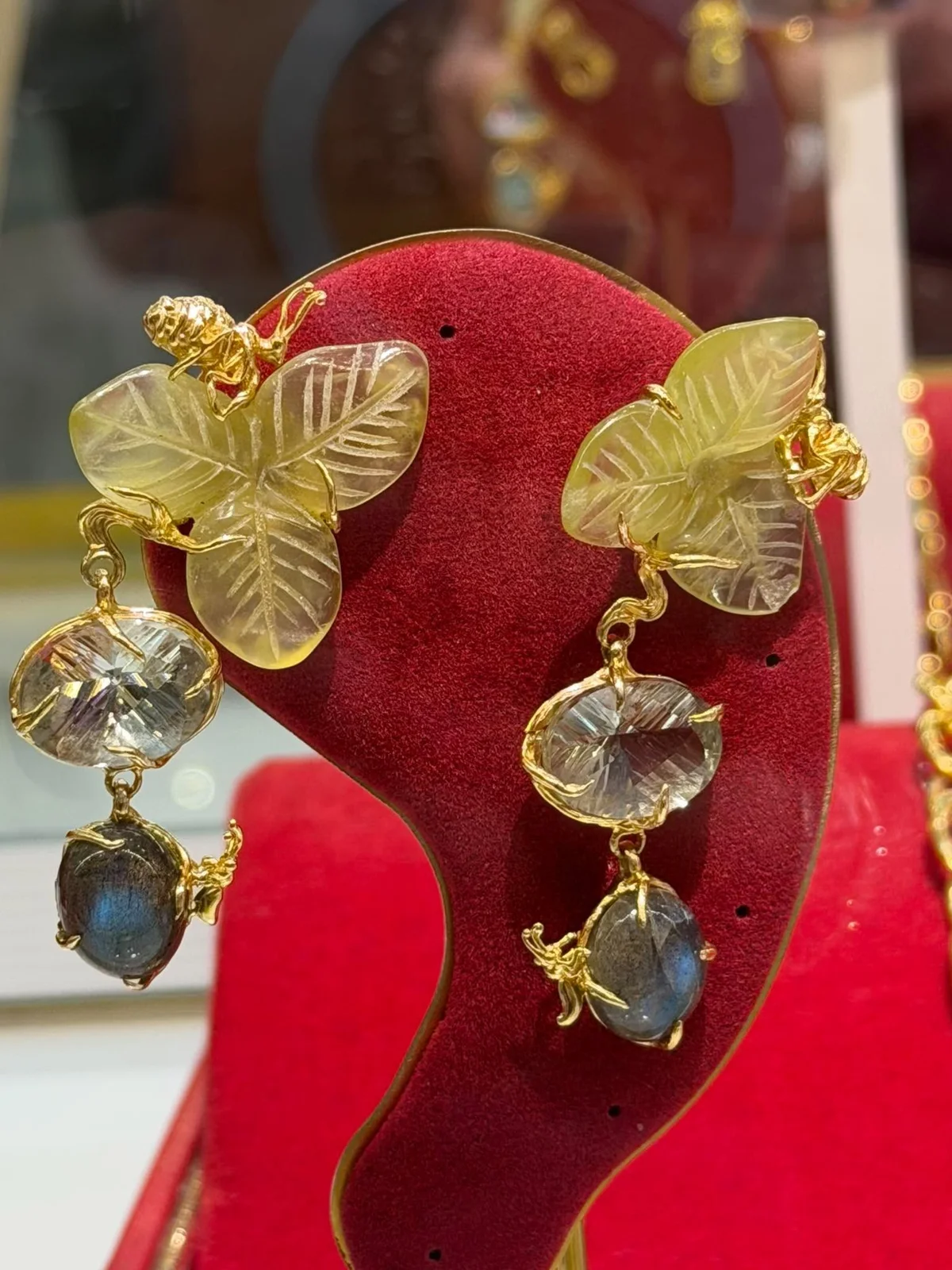 Decorative earrings