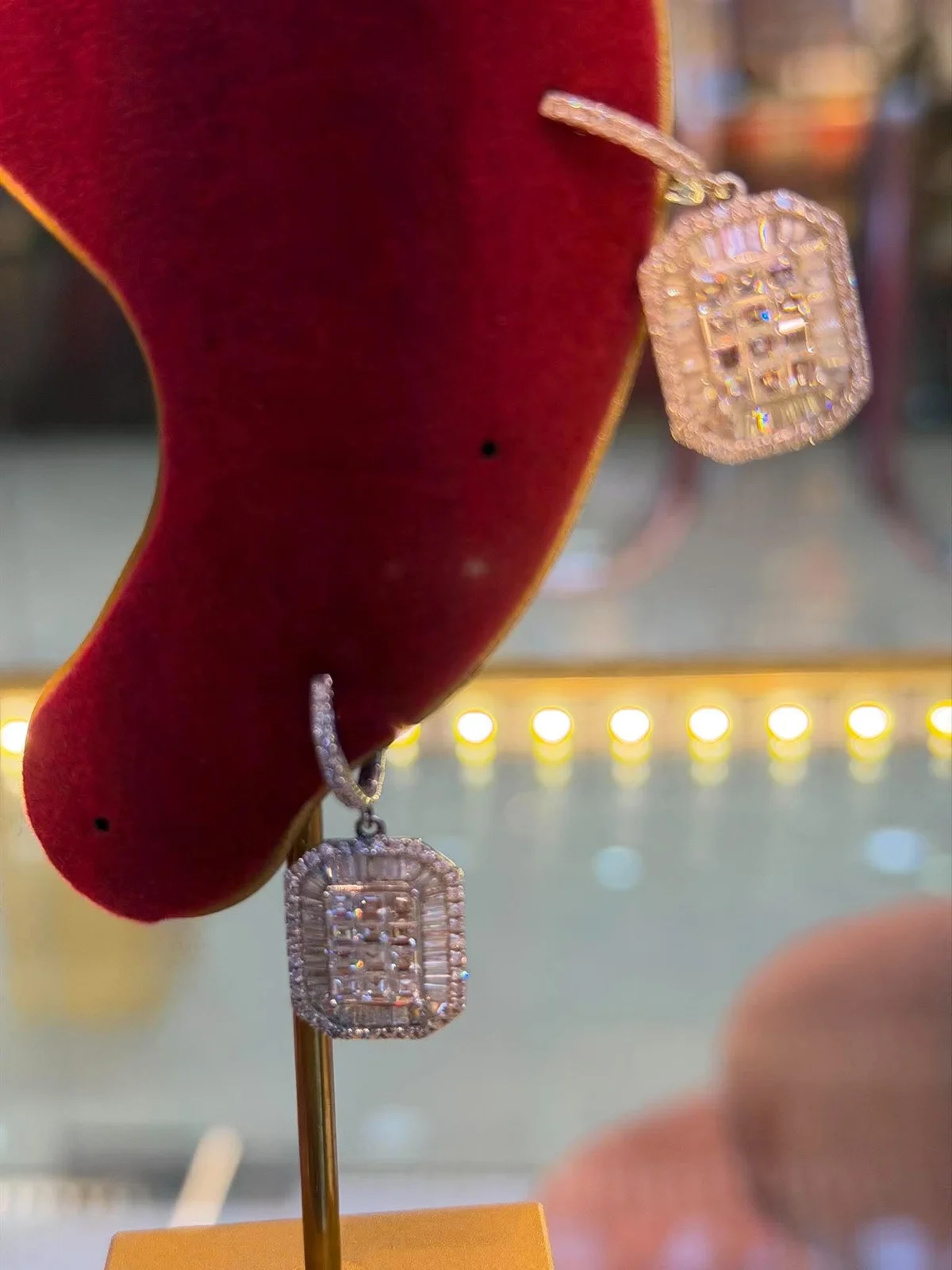 Statement drop earrings