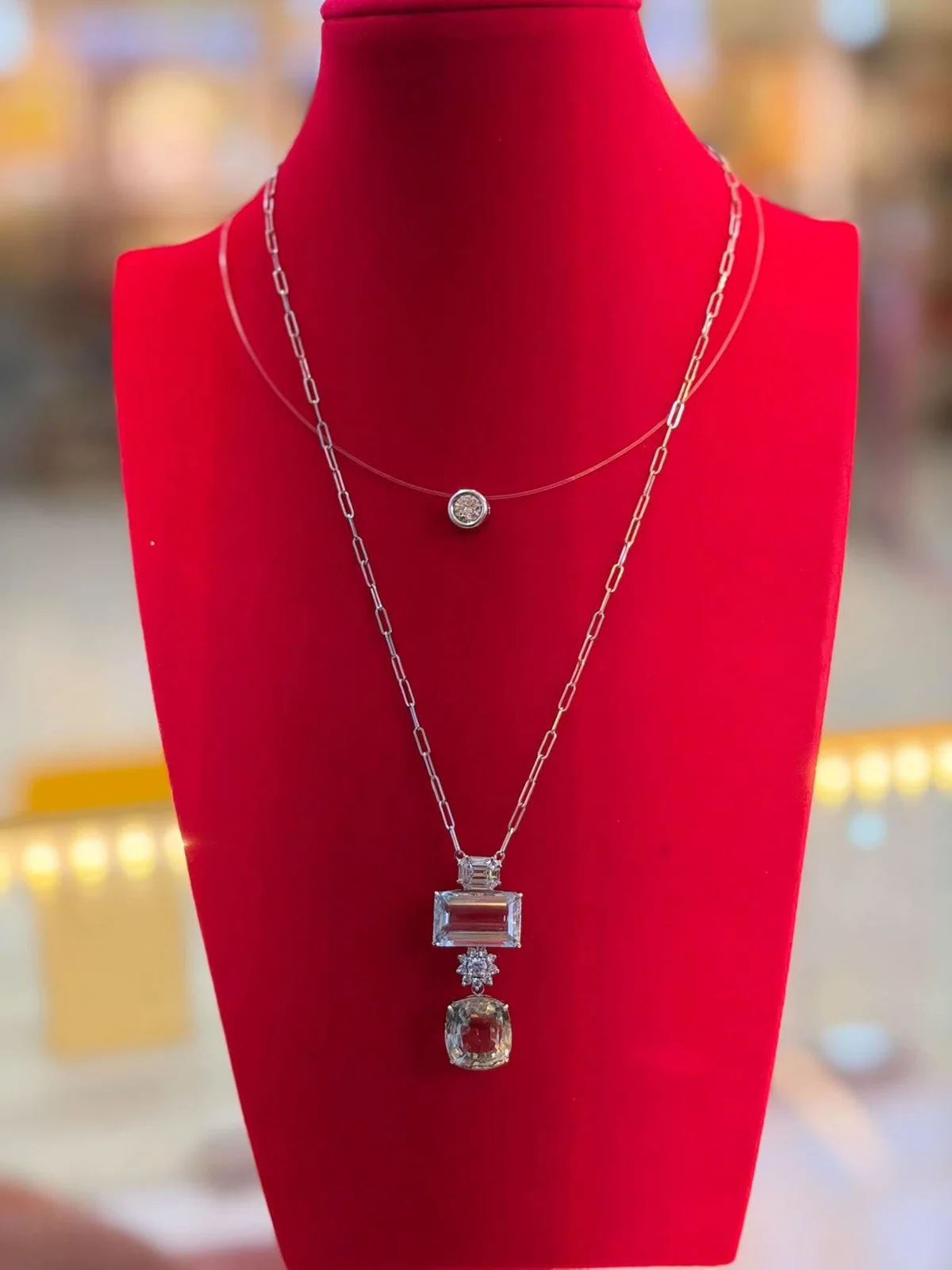 Pendant necklace selection